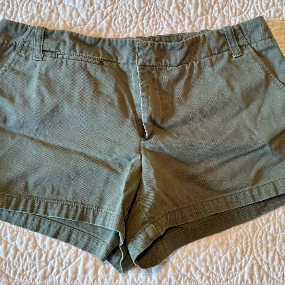 J. Crew Green Cargo Shorts Relaxed Fit